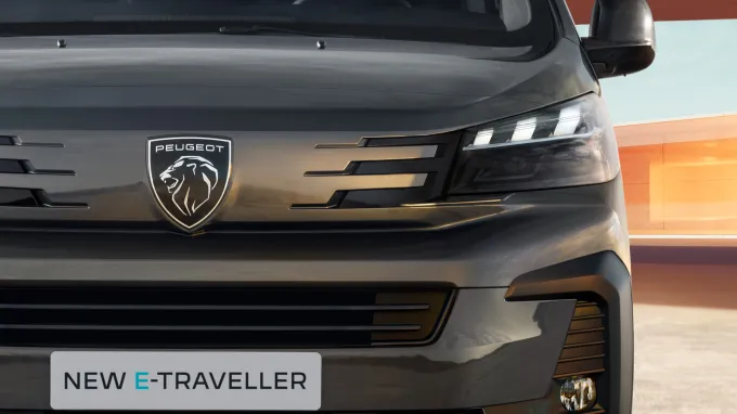 Peugeot traveller : Optique avant