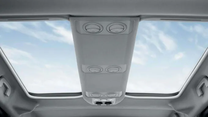 Peugeot traveller : Toit panoramique