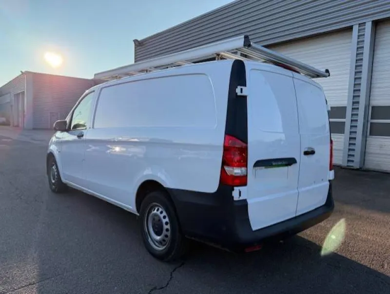 Image secondaire du véhicule 4