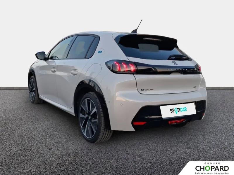 Image secondaire du véhicule 8