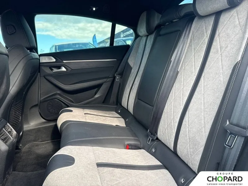 Image secondaire du véhicule 19