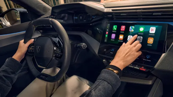 Peugeot 308 2025 : détail écran tactile