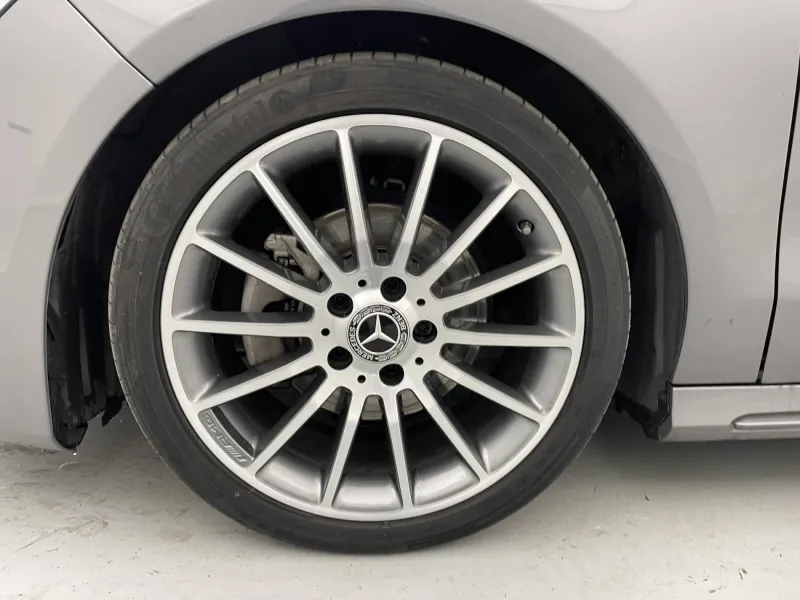 Image secondaire du véhicule 19