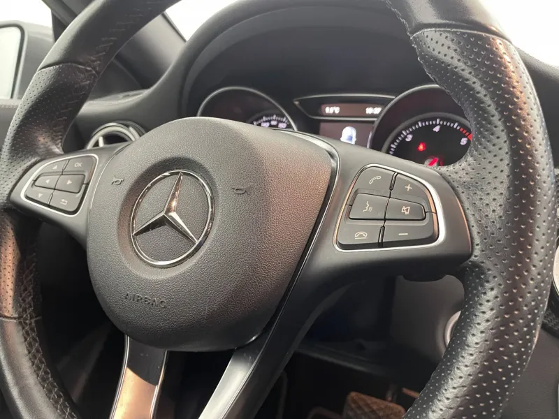 Image secondaire du véhicule 30