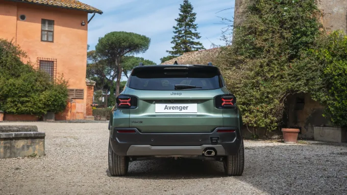 Jeep Avenger 2026 : face arrière