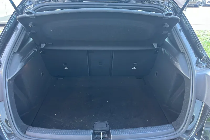 Image secondaire du véhicule 10