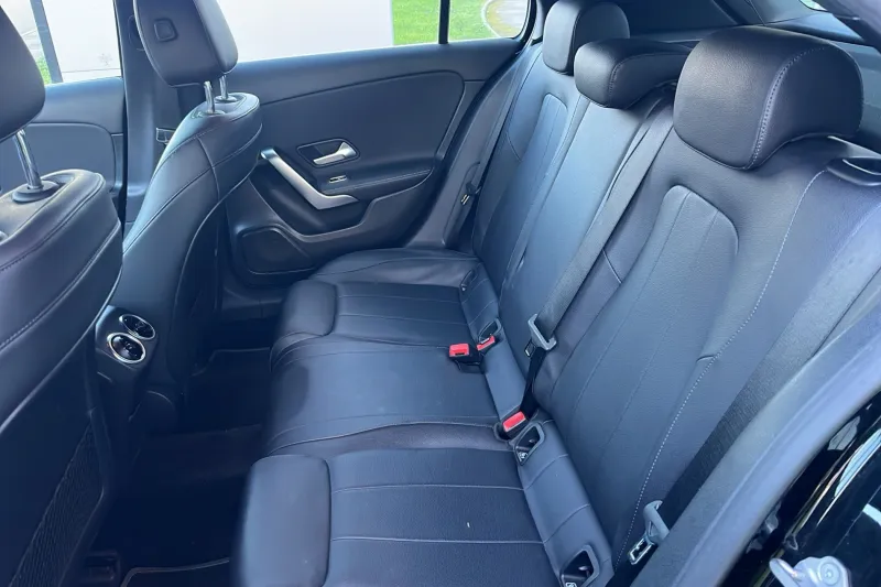 Image secondaire du véhicule 12