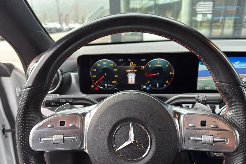 Image secondaire du véhicule 20