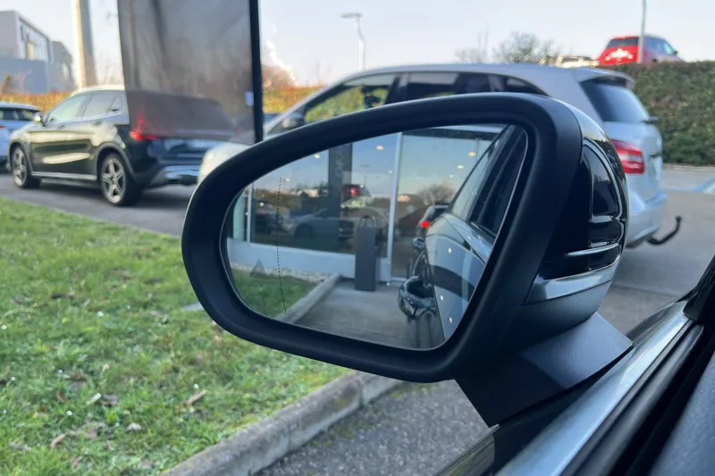 Image secondaire du véhicule 24