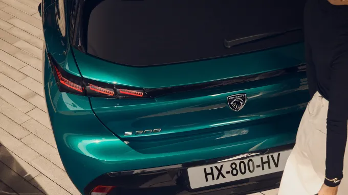 Peugeot 308 2025 : détail face arrière