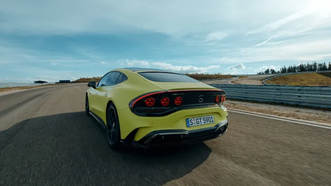 Mercedes AMG GT Coupé 4 portes électrique : circuit