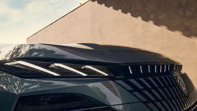 Peugeot 308 SW 2025 : détail phare avant