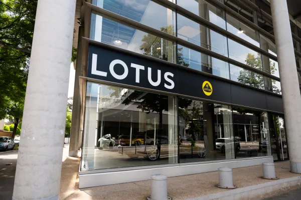 Lotus Lyon