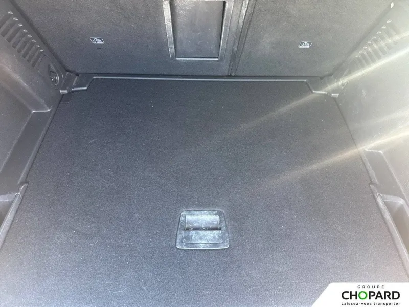 Image secondaire du véhicule 9