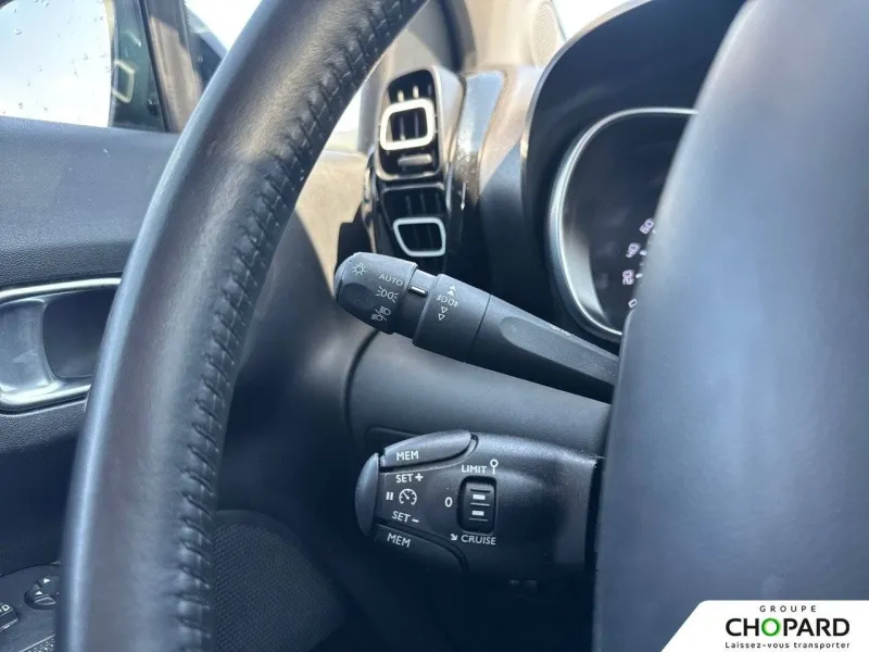 Image secondaire du véhicule 22