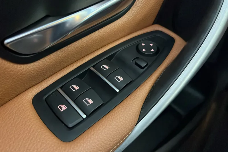 Image secondaire du véhicule 31