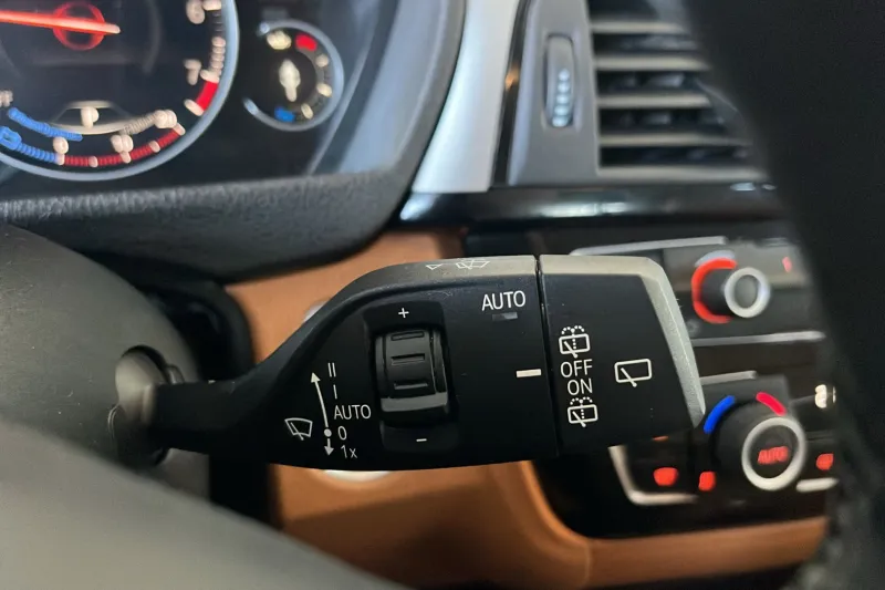 Image secondaire du véhicule 33