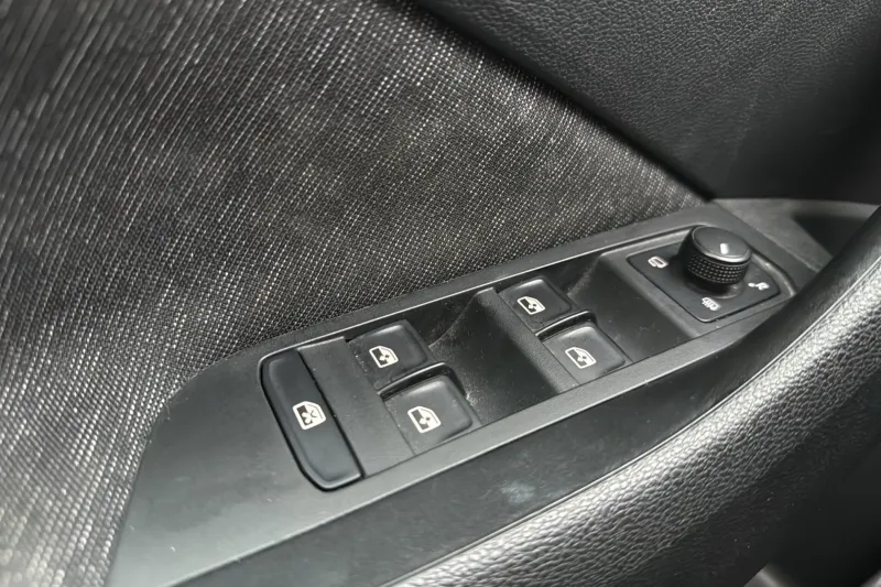 Image secondaire du véhicule 15