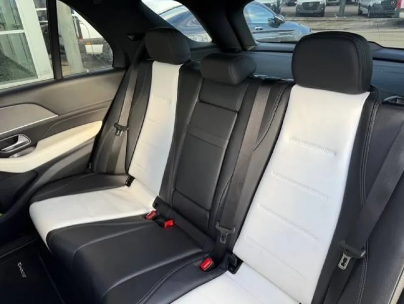 Image secondaire du véhicule 12