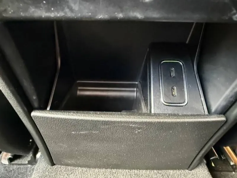 Image secondaire du véhicule 24