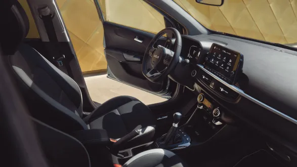 Kia Picanto 2024 : intérieur et poste de conduite