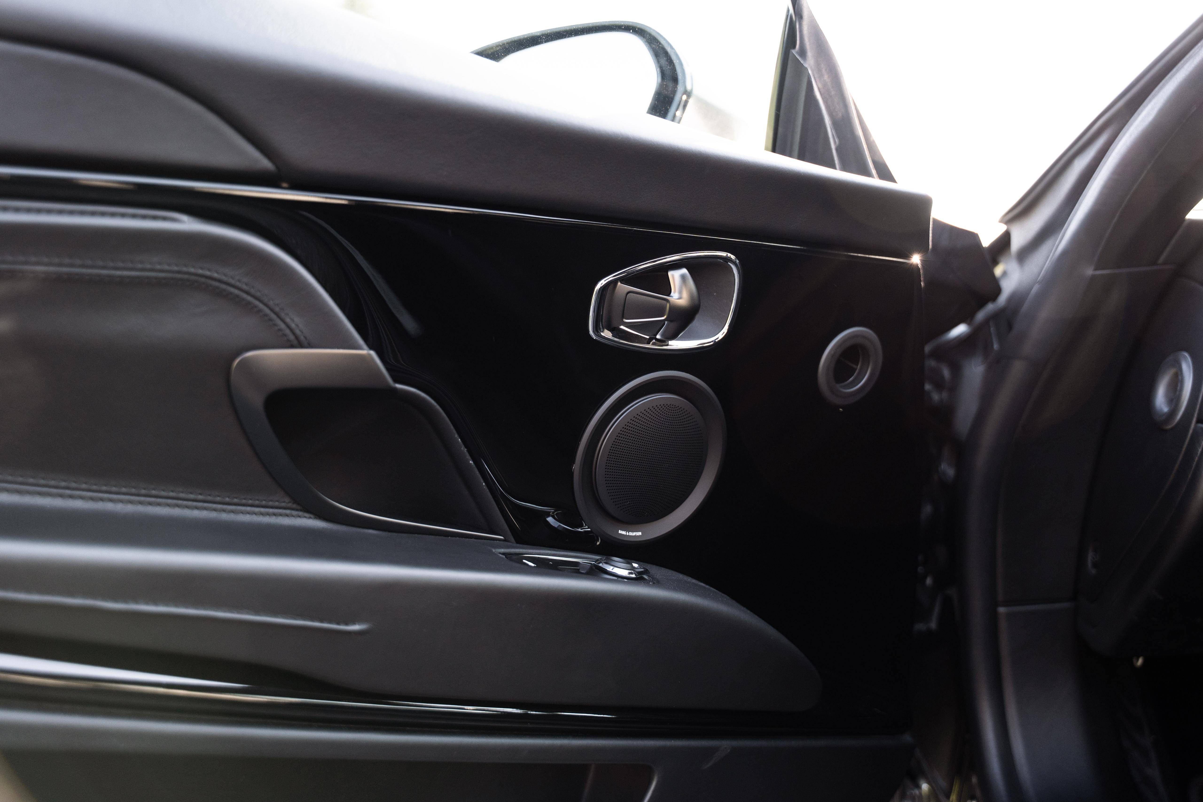 DB11 COUPE DB11 Coup&eacute; 5.2 Biturbo V12 &mdash; 4