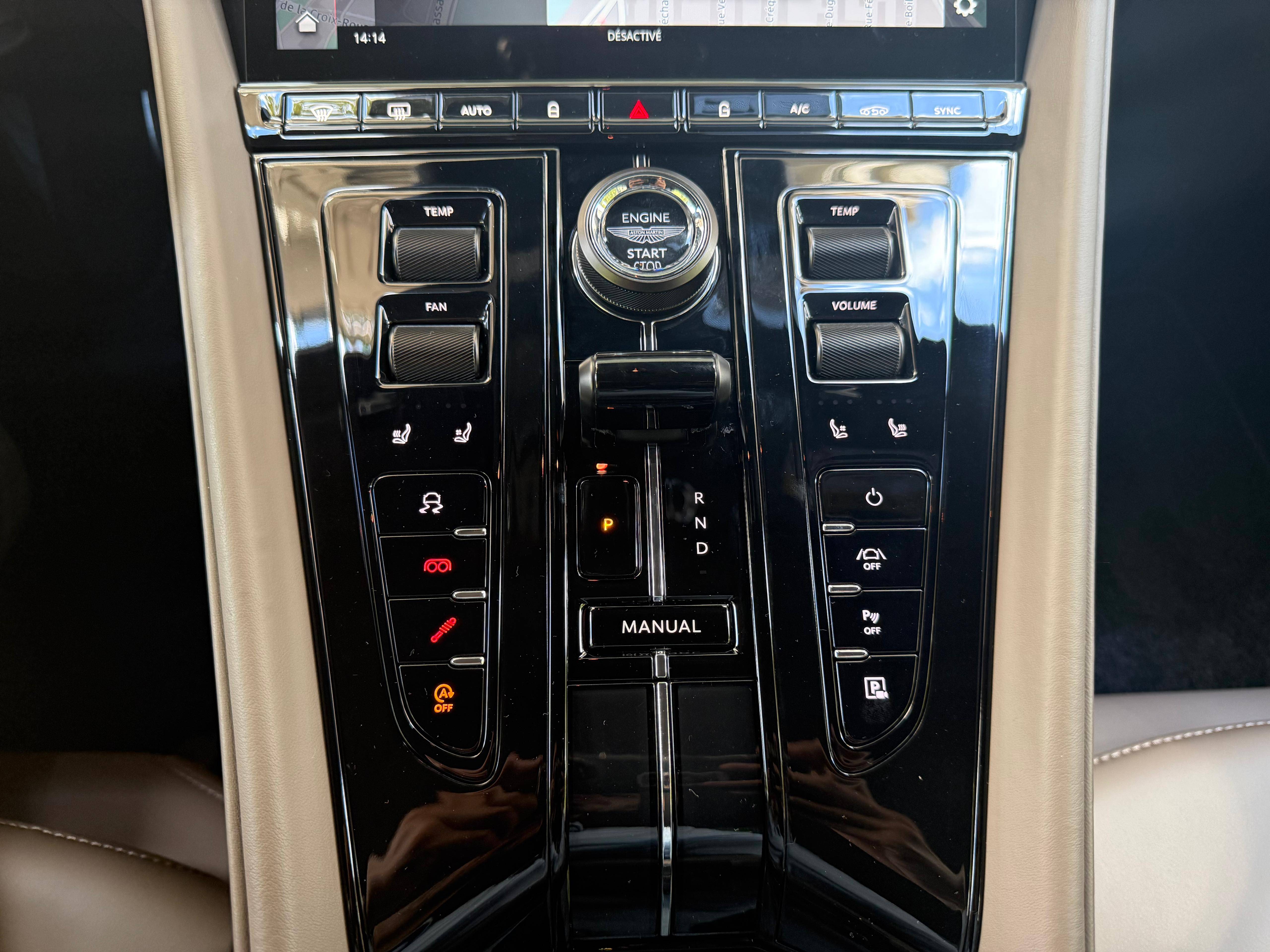 DB11 COUPE DB12 Coup&eacute; 4.0 Biturbo V8 &mdash; 19