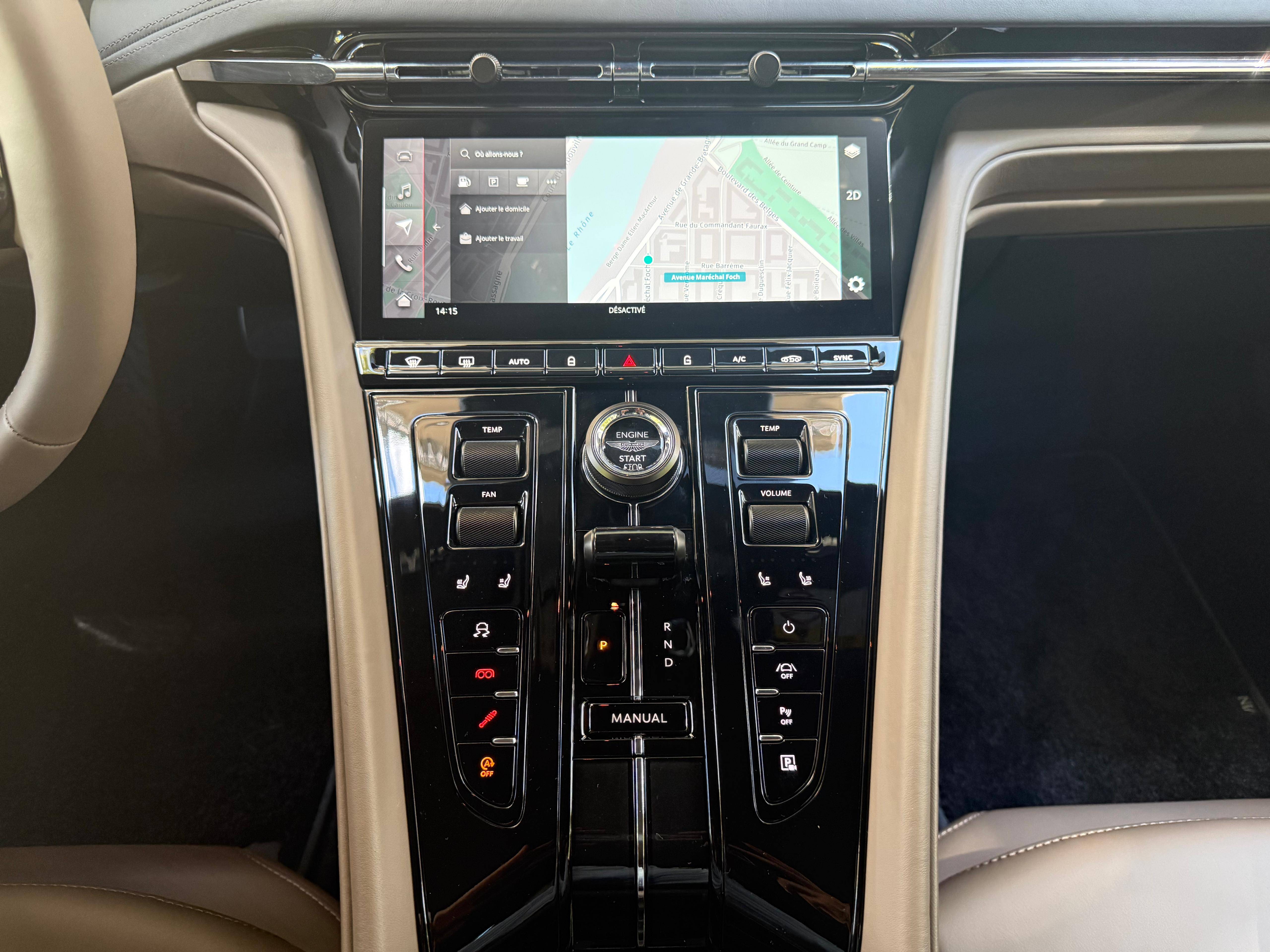 DB11 COUPE DB12 Coup&eacute; 4.0 Biturbo V8 &mdash; 21