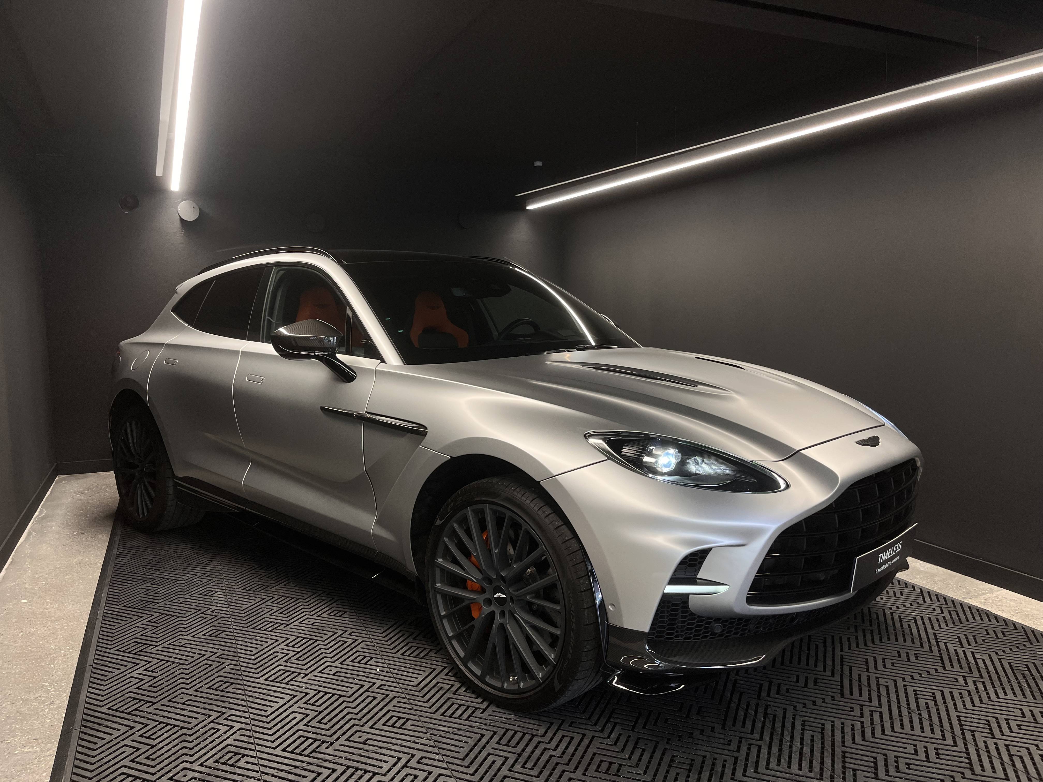 DBX707 DBX707 4.0 Biturbo V8 &mdash; 11