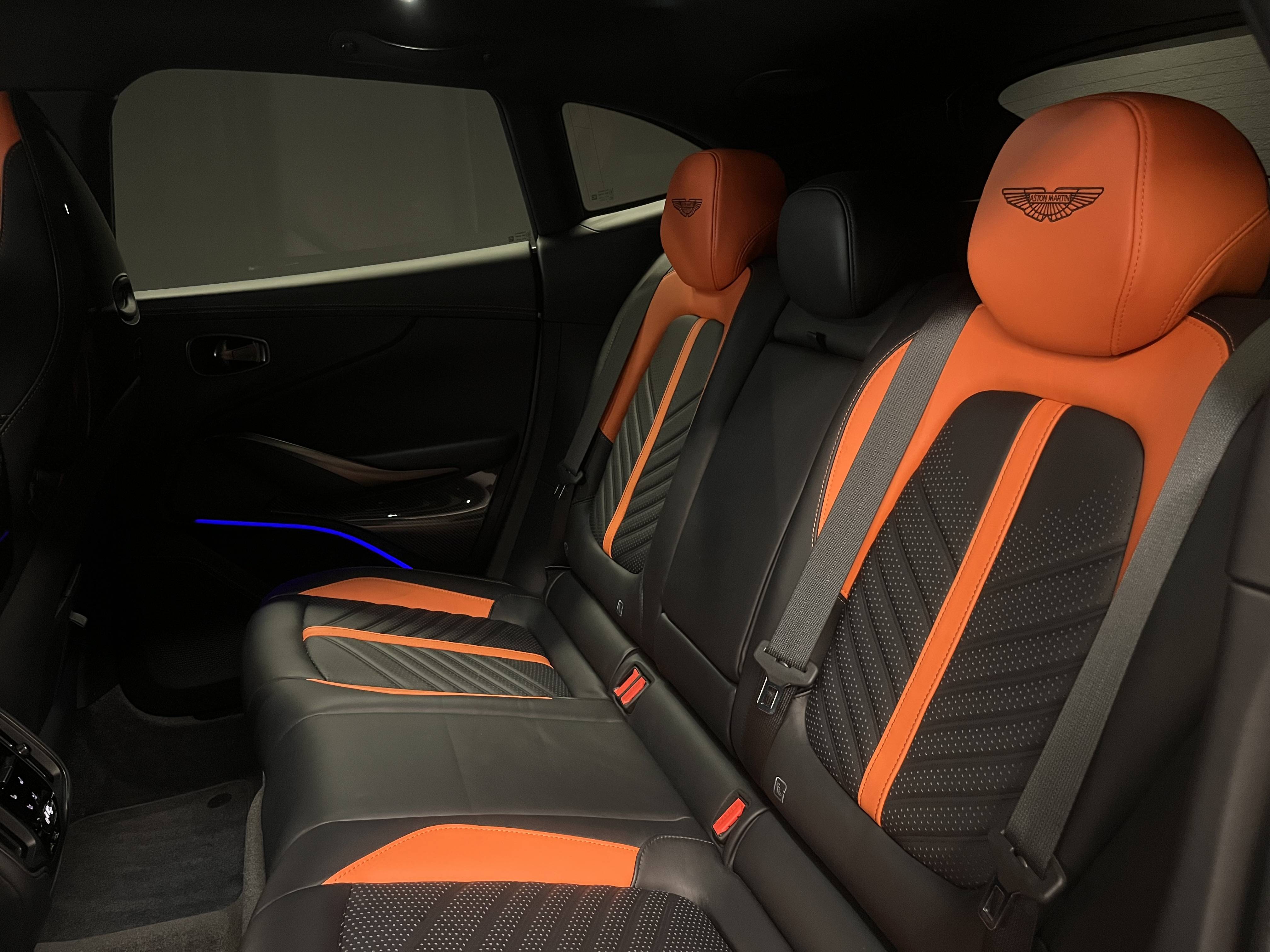 DBX707 DBX707 4.0 Biturbo V8 &mdash; 14