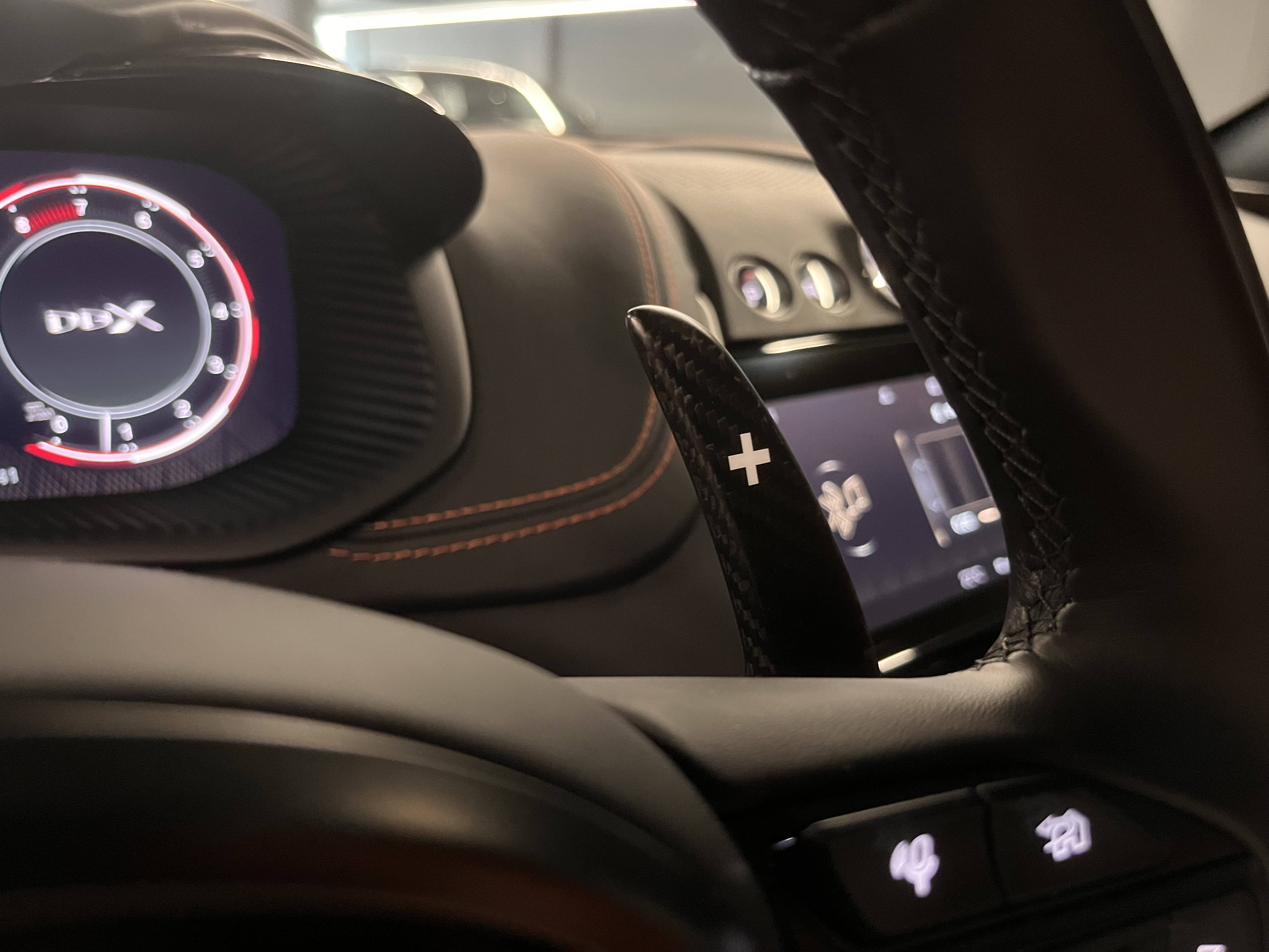 DBX707 DBX707 4.0 Biturbo V8 &mdash; 17