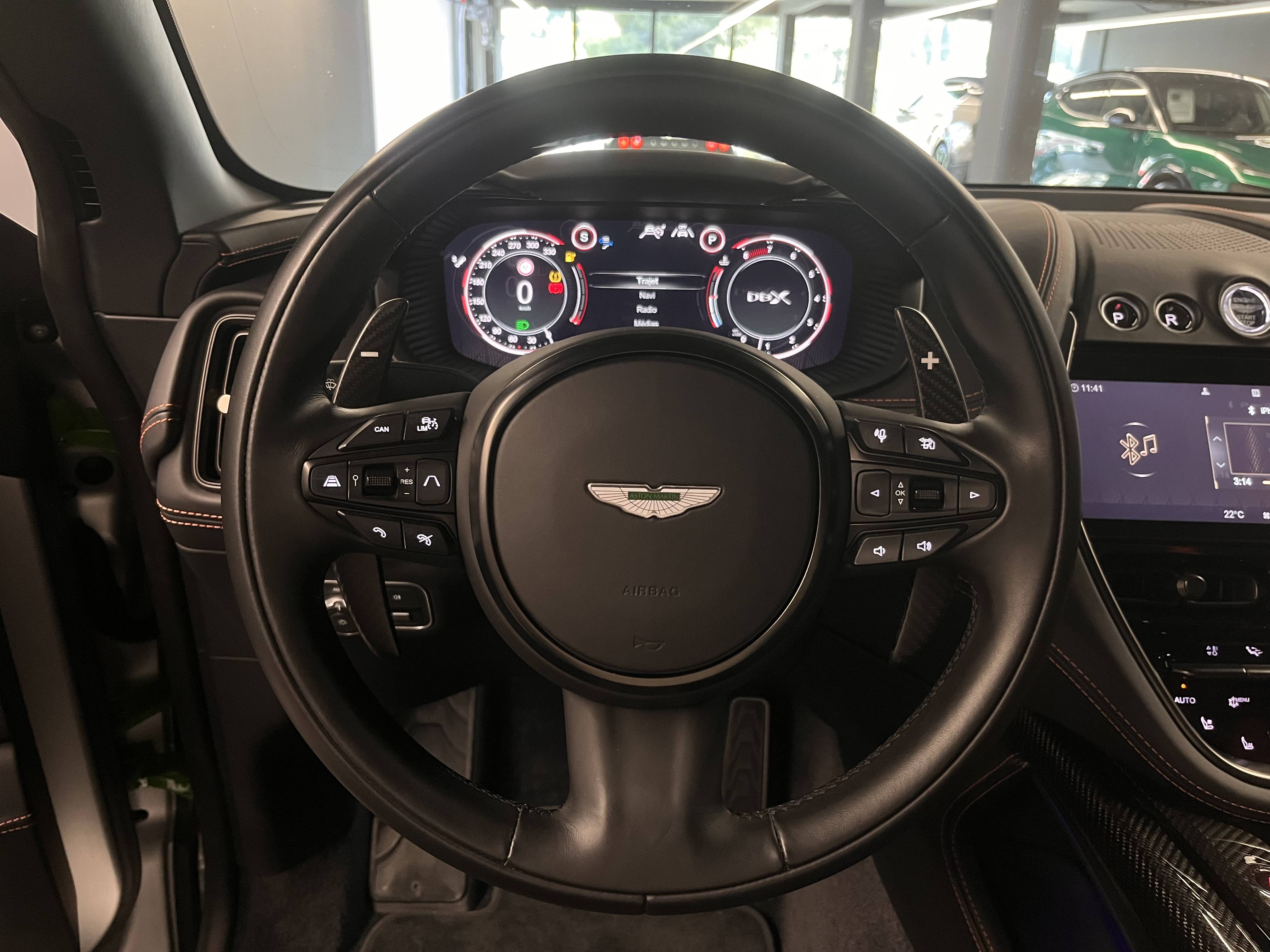 DBX707 DBX707 4.0 Biturbo V8 &mdash; 19