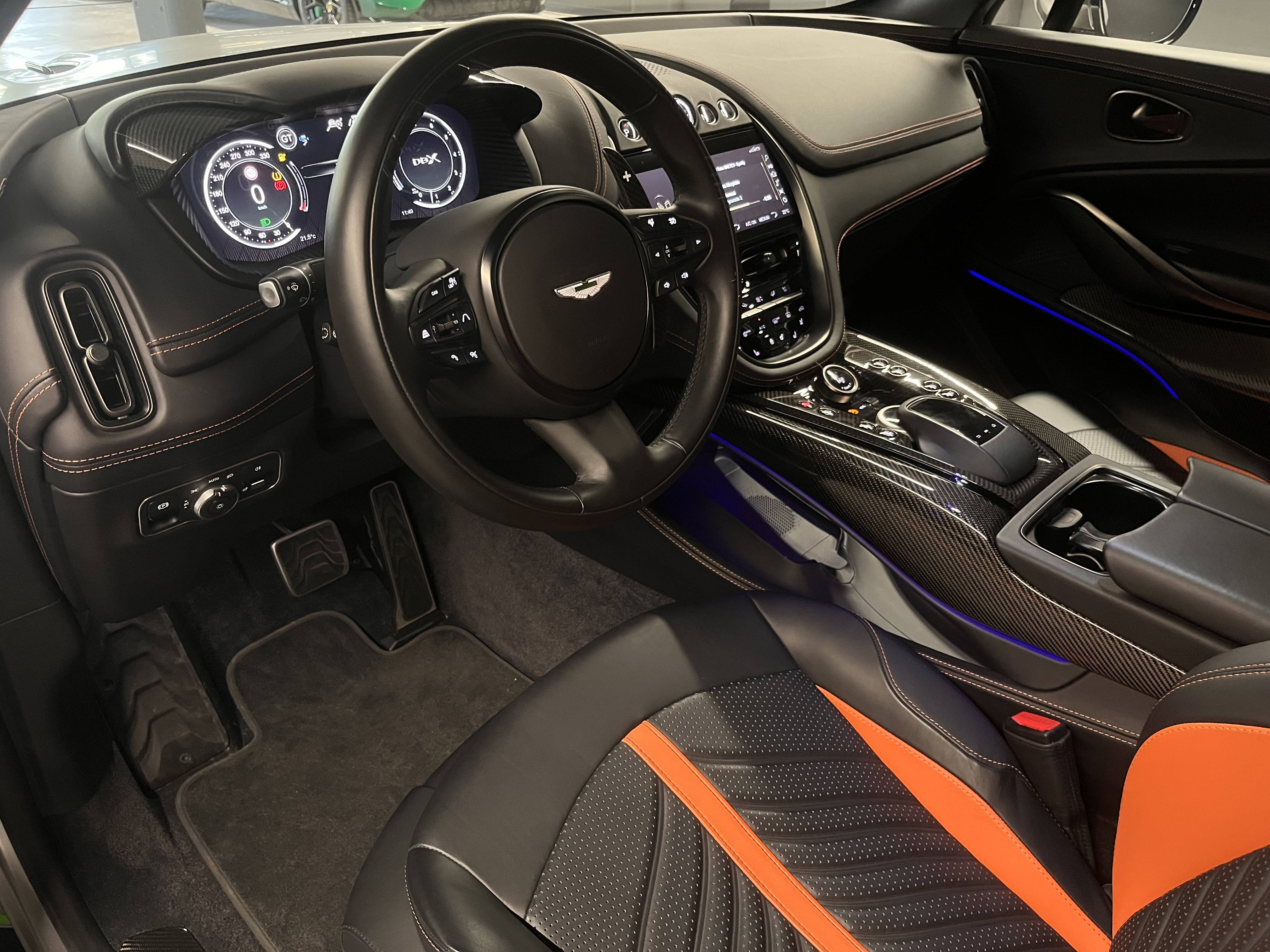 DBX707 DBX707 4.0 Biturbo V8 &mdash; 24