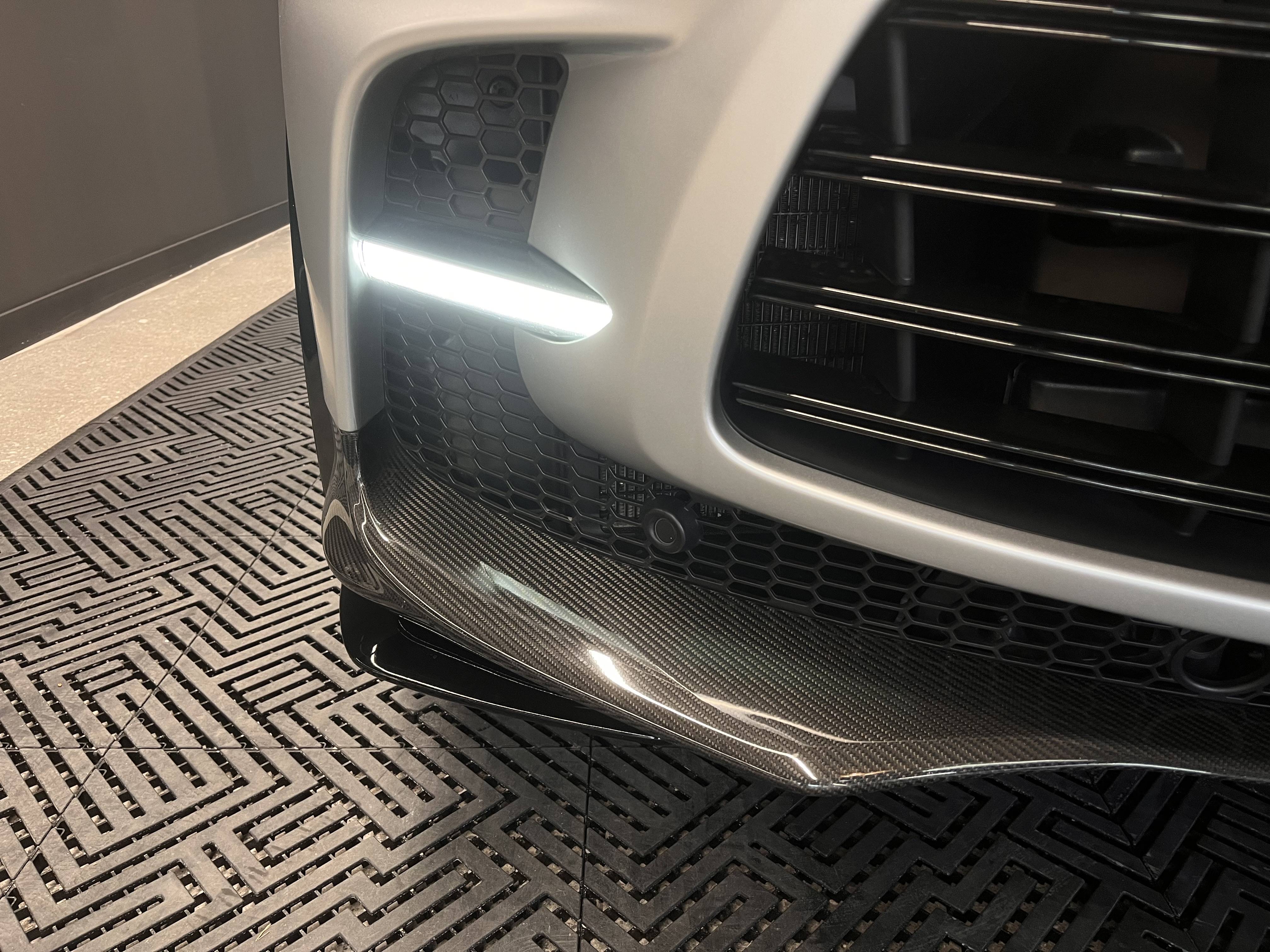 DBX707 DBX707 4.0 Biturbo V8 &mdash; 27
