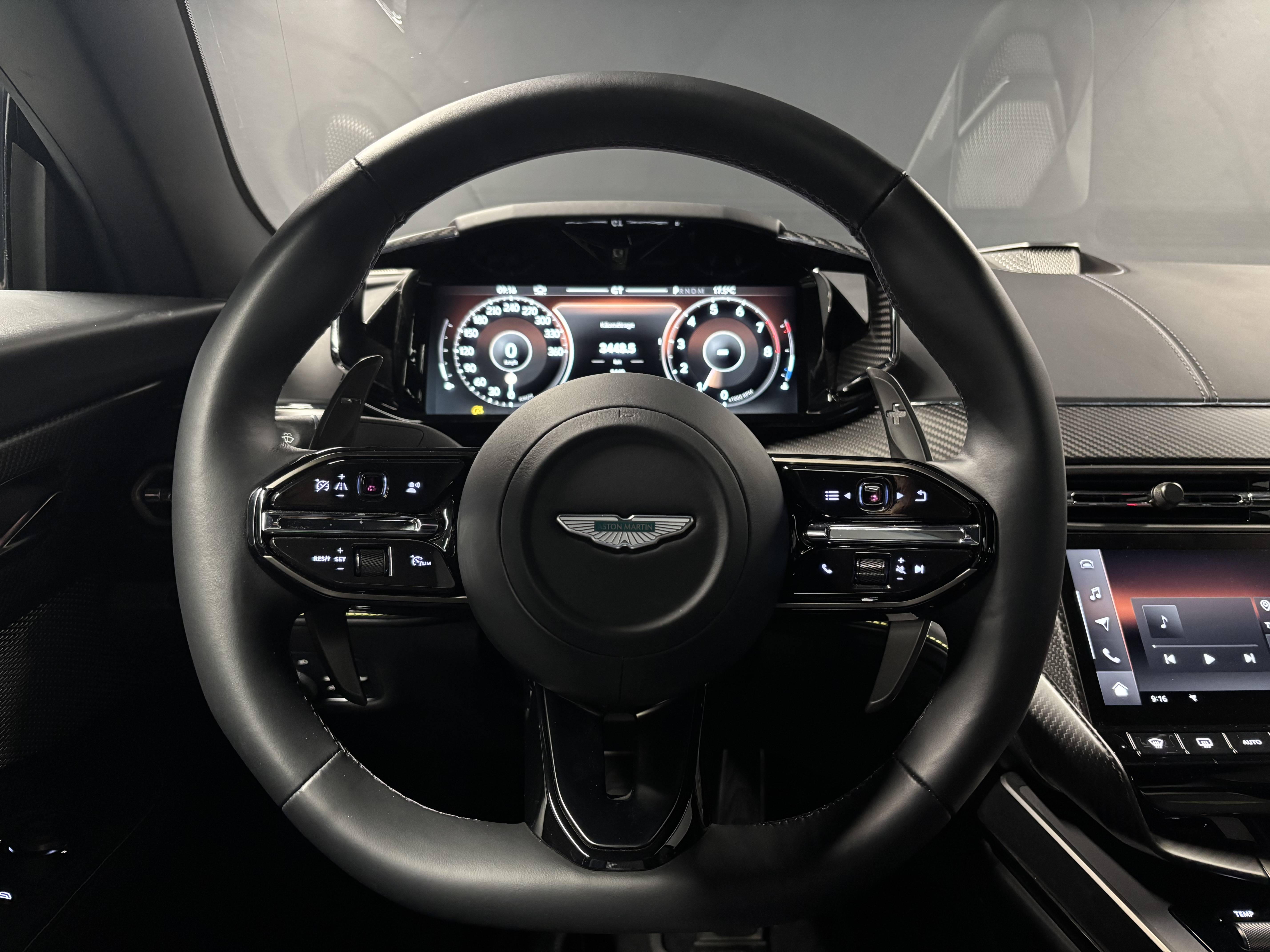 VANQUISH Vanquish Coup&eacute; V12 835 ch &mdash; 2