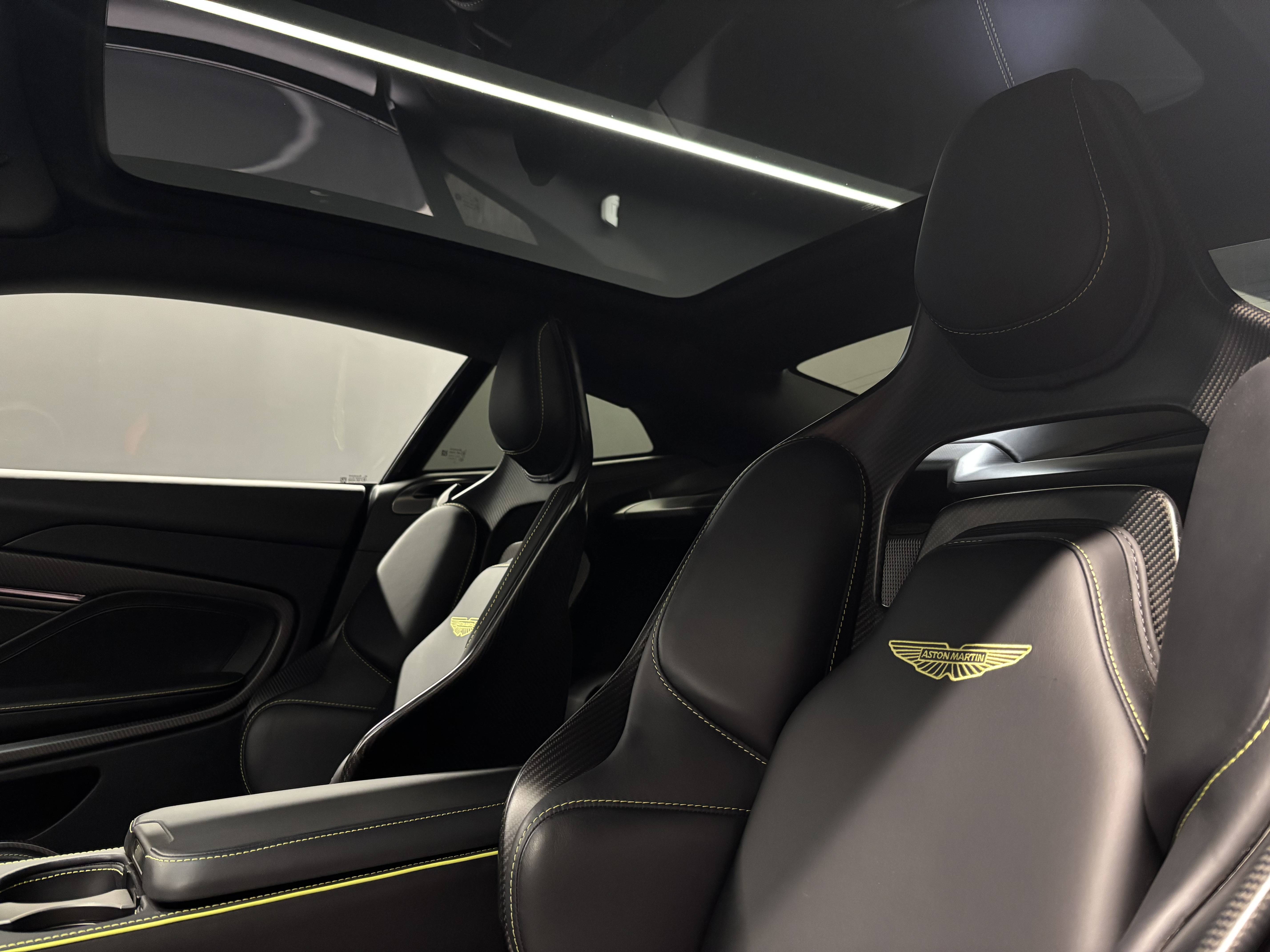 VANQUISH Vanquish Coup&eacute; V12 835 ch &mdash; 7