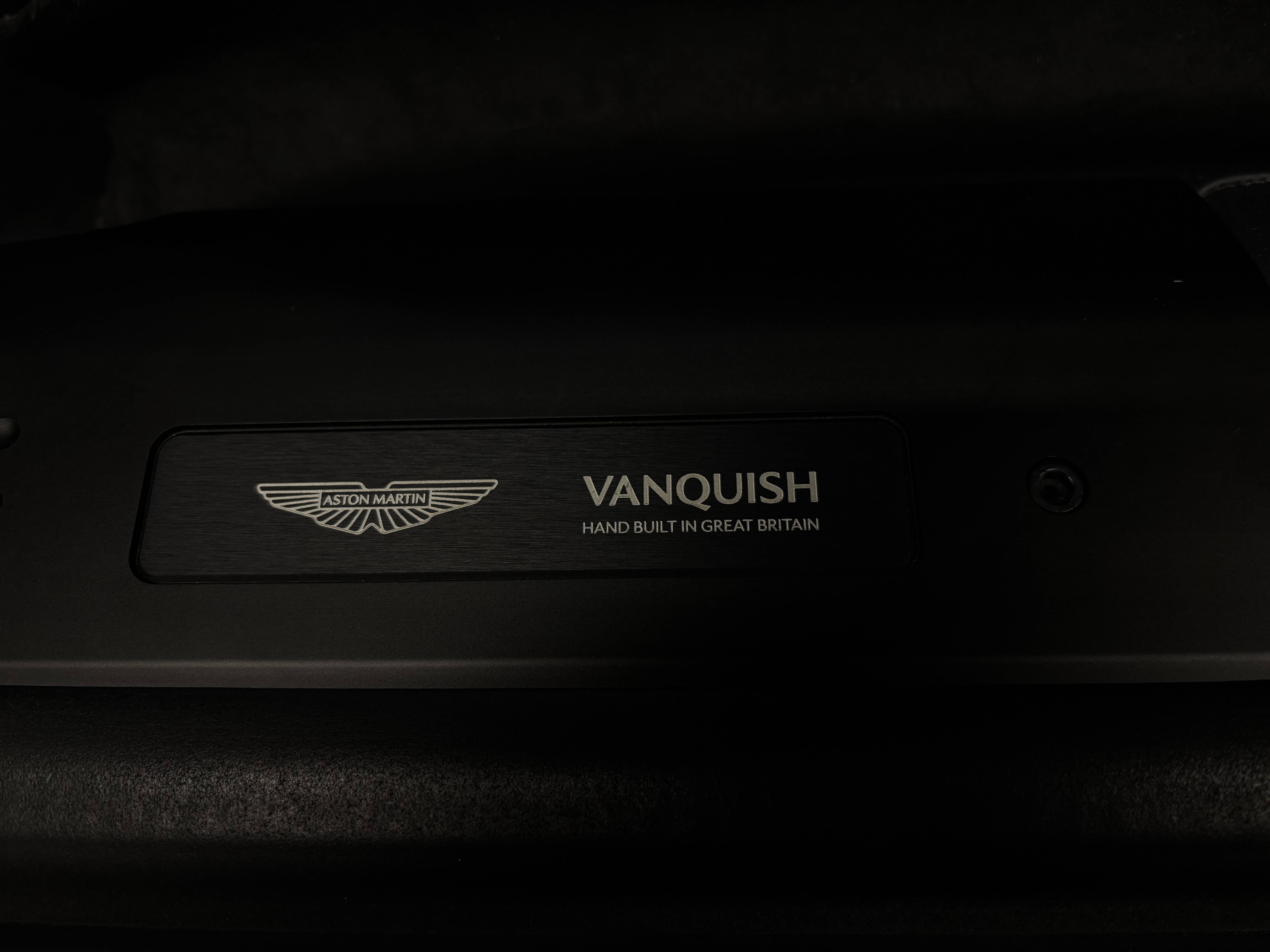 VANQUISH Vanquish Coup&eacute; V12 835 ch &mdash; 10