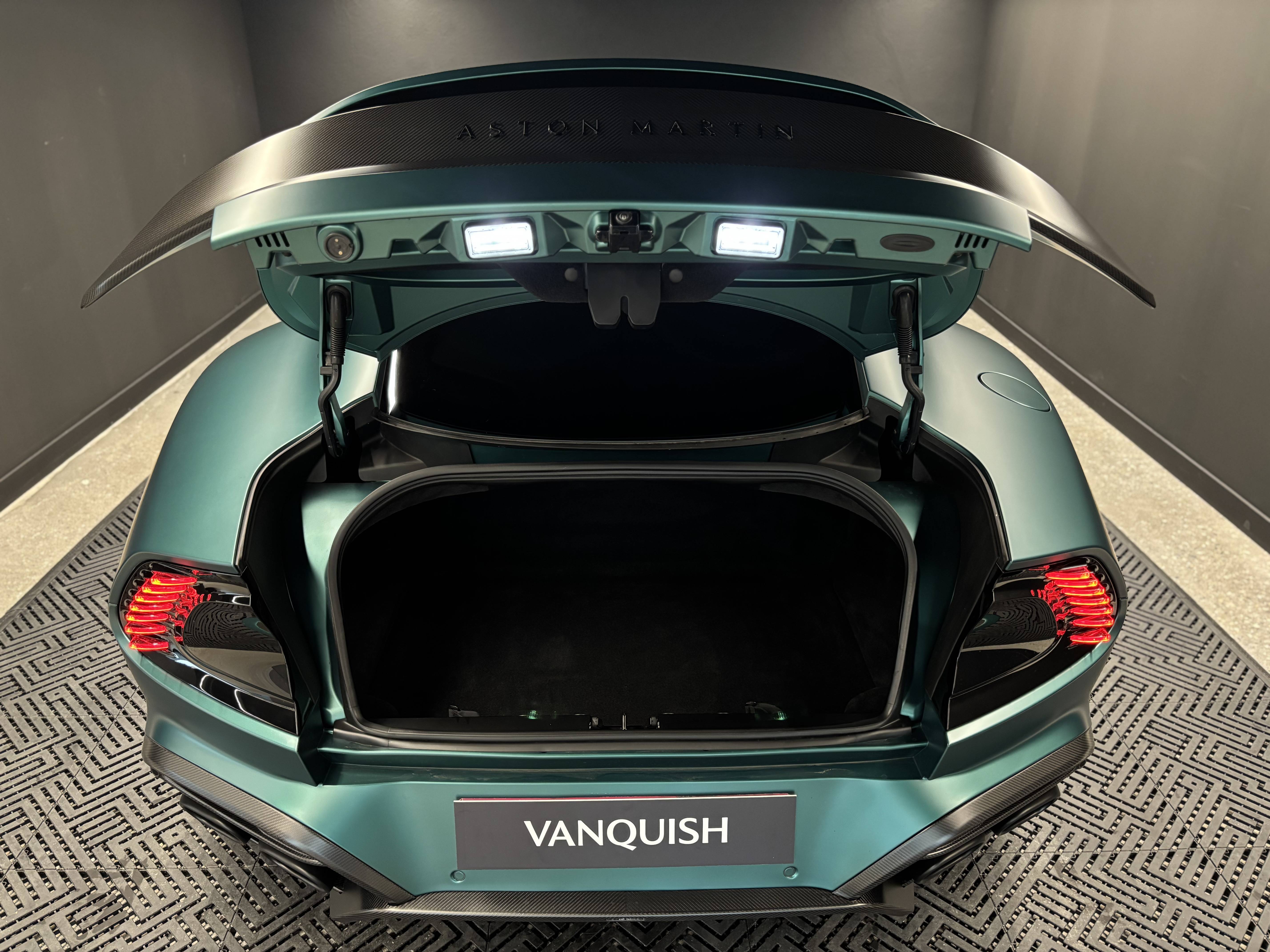 VANQUISH Vanquish Coup&eacute; V12 835 ch &mdash; 13