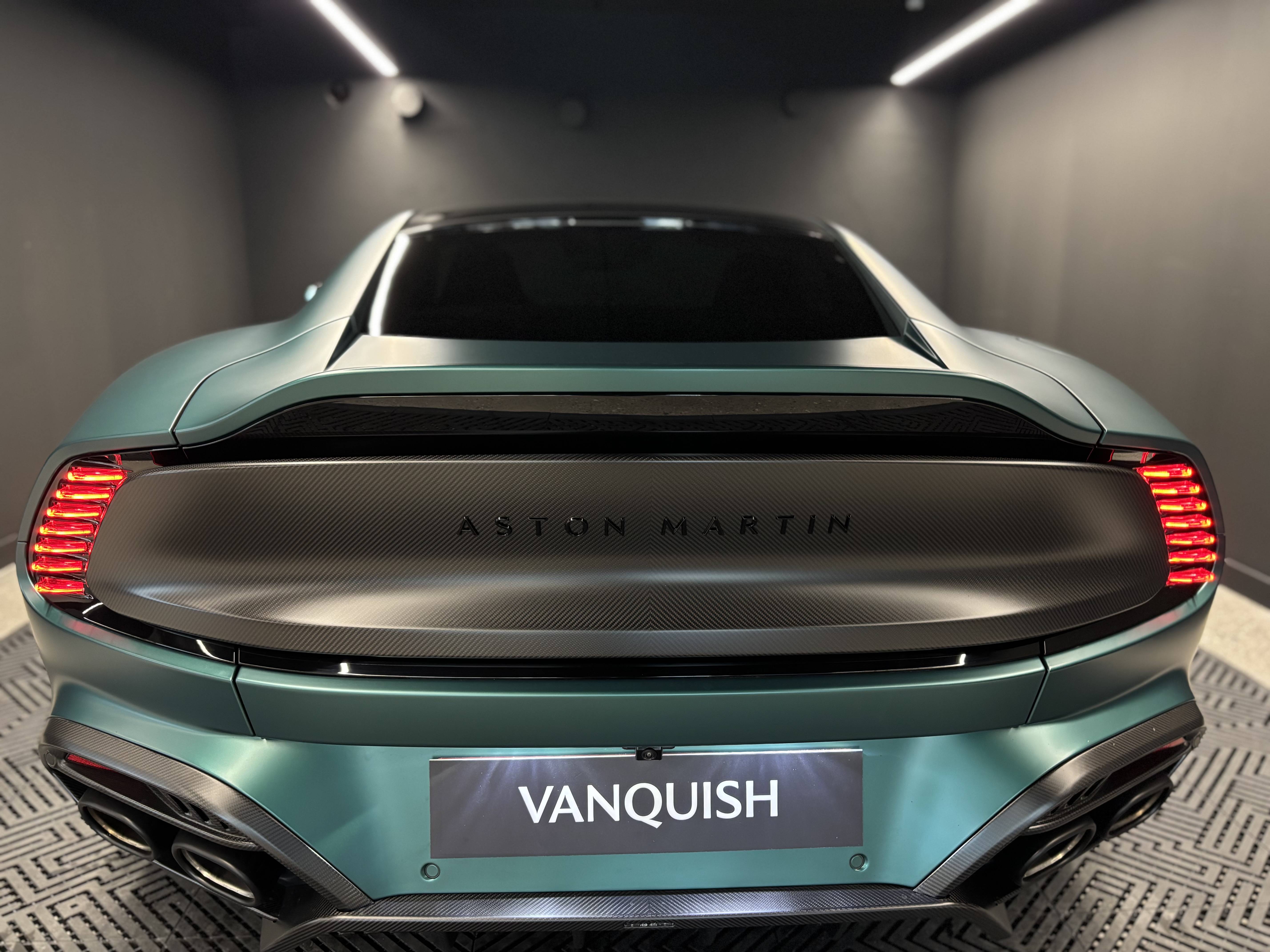 VANQUISH Vanquish Coup&eacute; V12 835 ch &mdash; 15