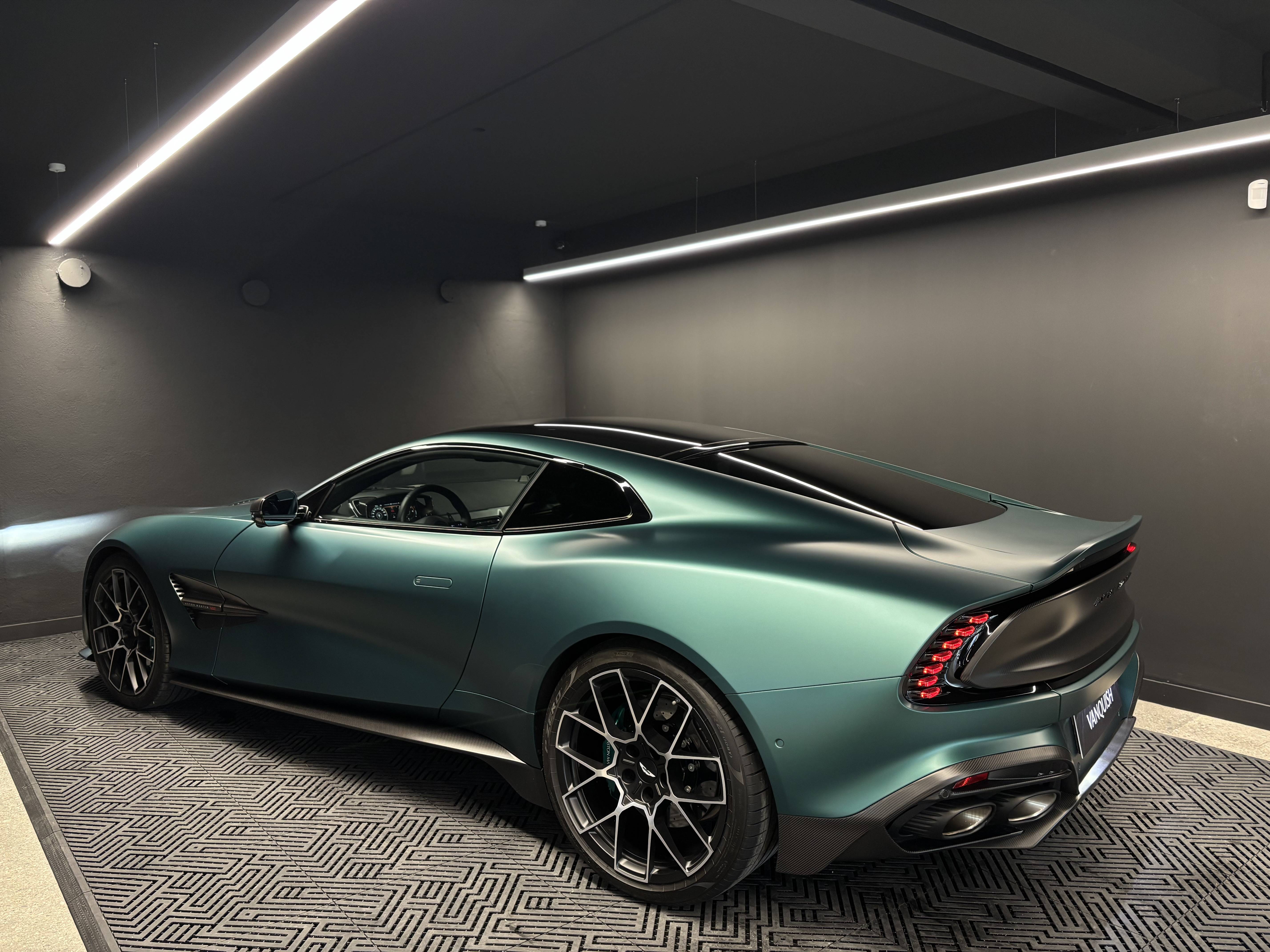 VANQUISH Vanquish Coup&eacute; V12 835 ch &mdash; 16
