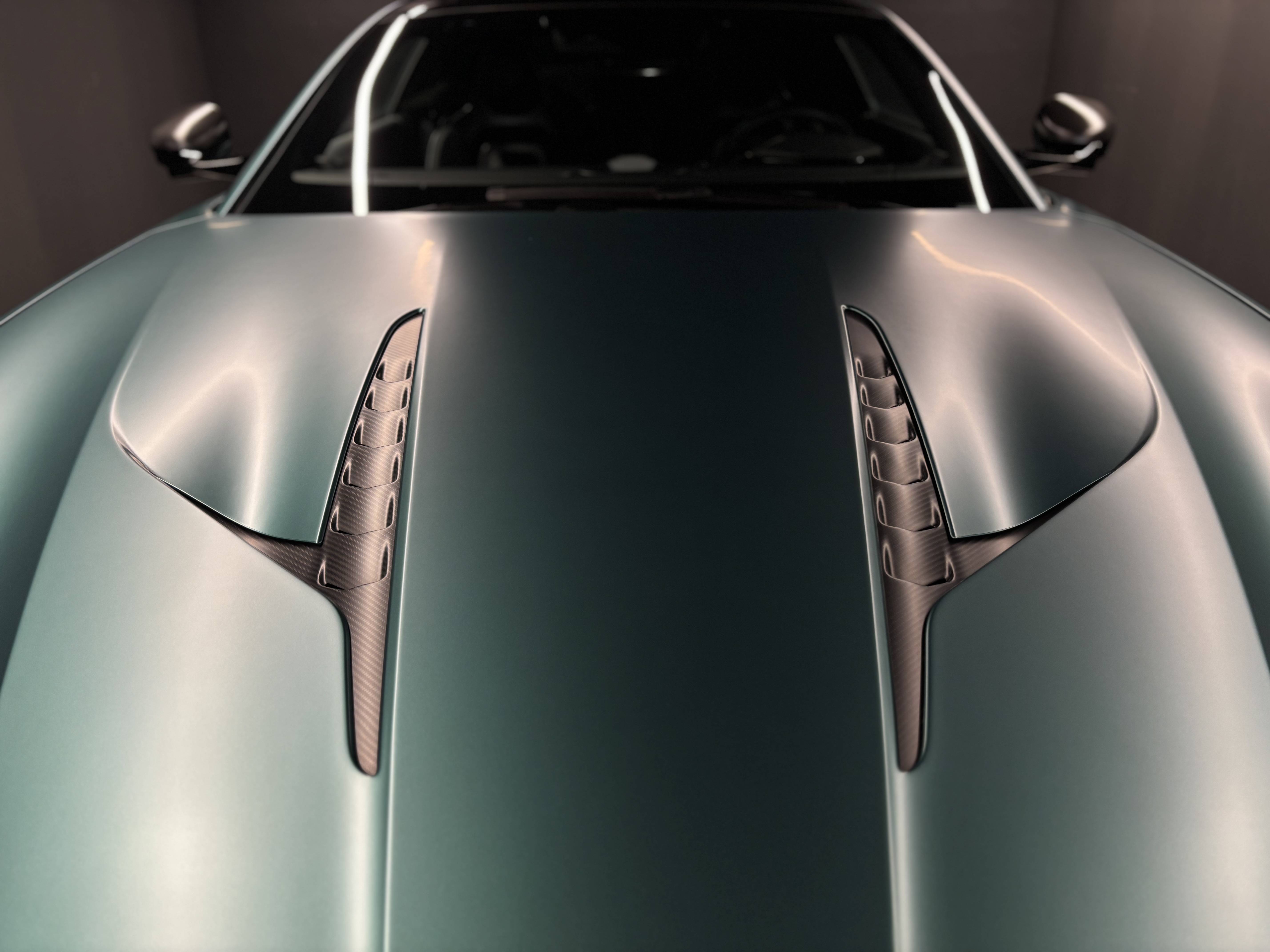 VANQUISH Vanquish Coup&eacute; V12 835 ch &mdash; 21