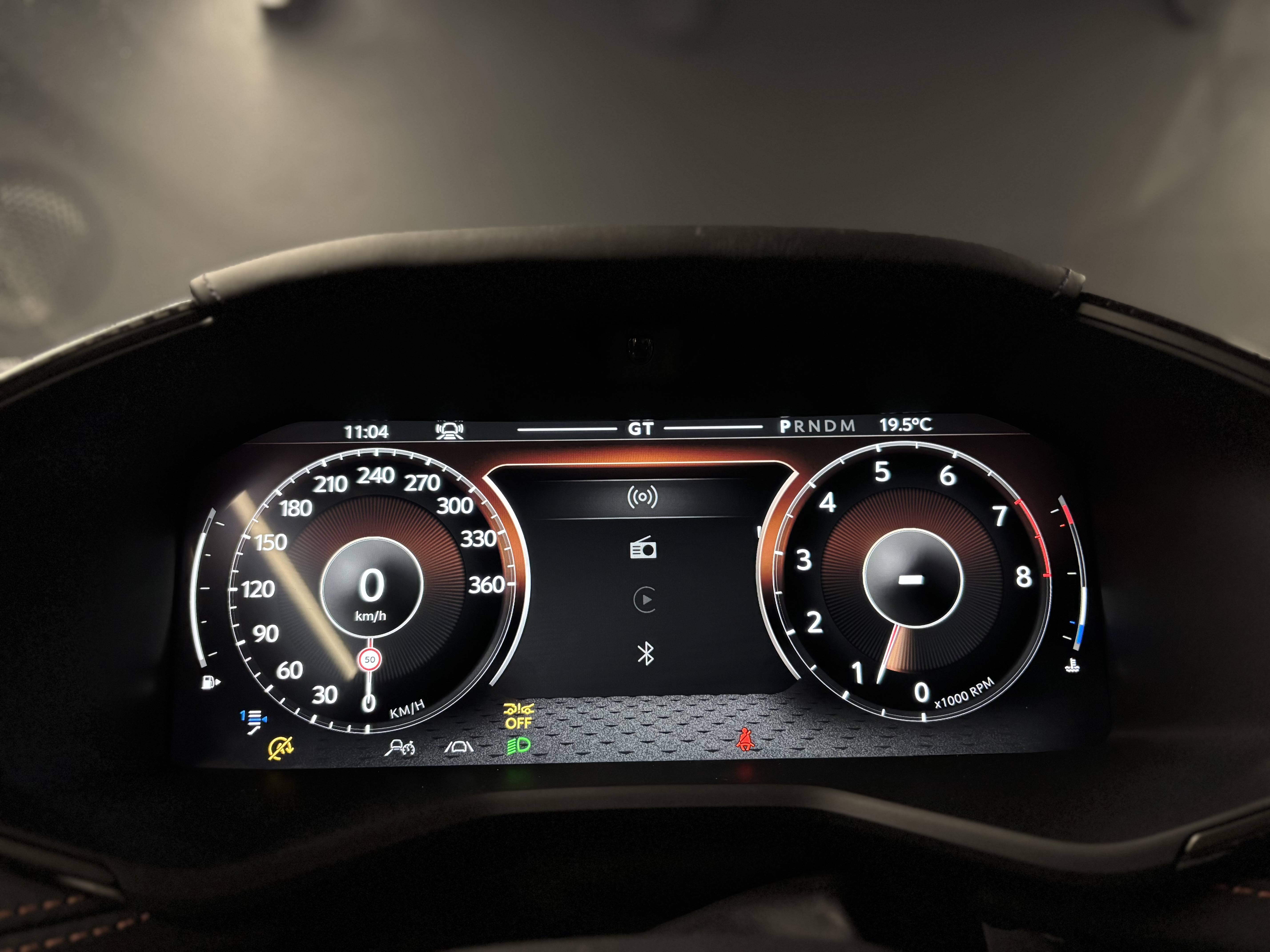 DBX DBX S 4.0 Biturbo V8 727 ch &mdash; 3