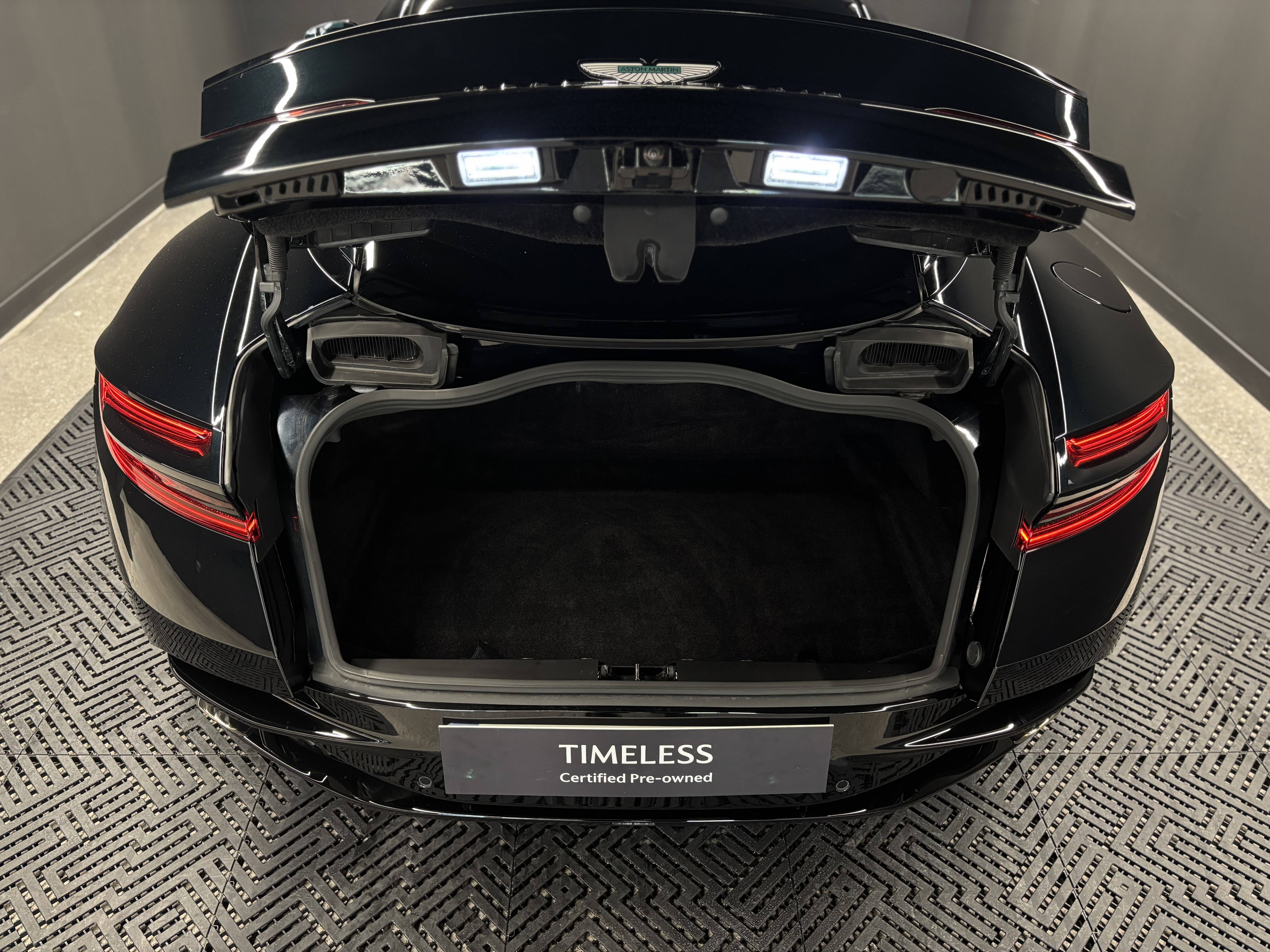DB11 COUPE DB12 Coup&eacute; 4.0 Biturbo V8 &mdash; 11