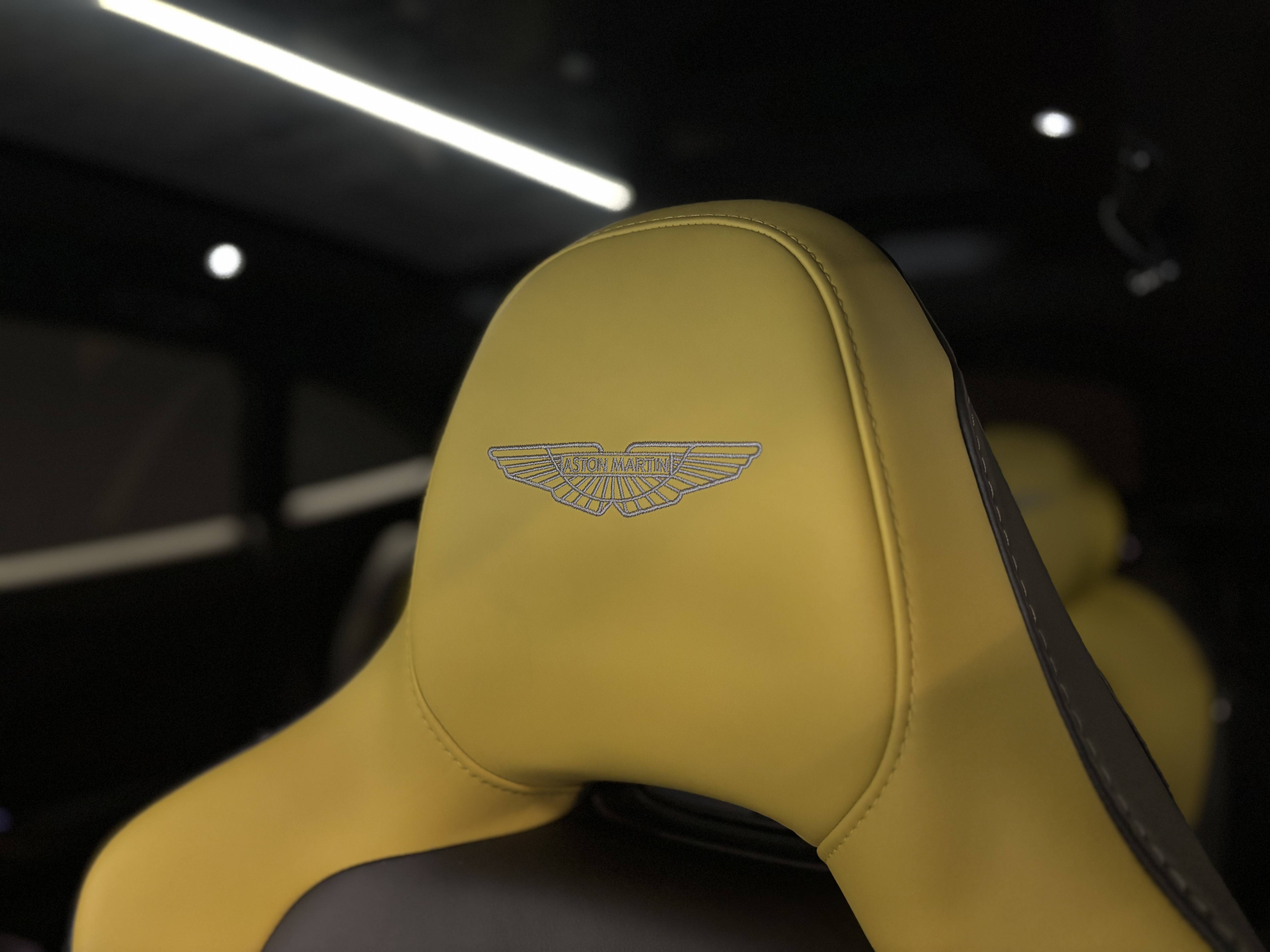 DBX707 DBX707 4.0 Biturbo V8 &mdash; 13