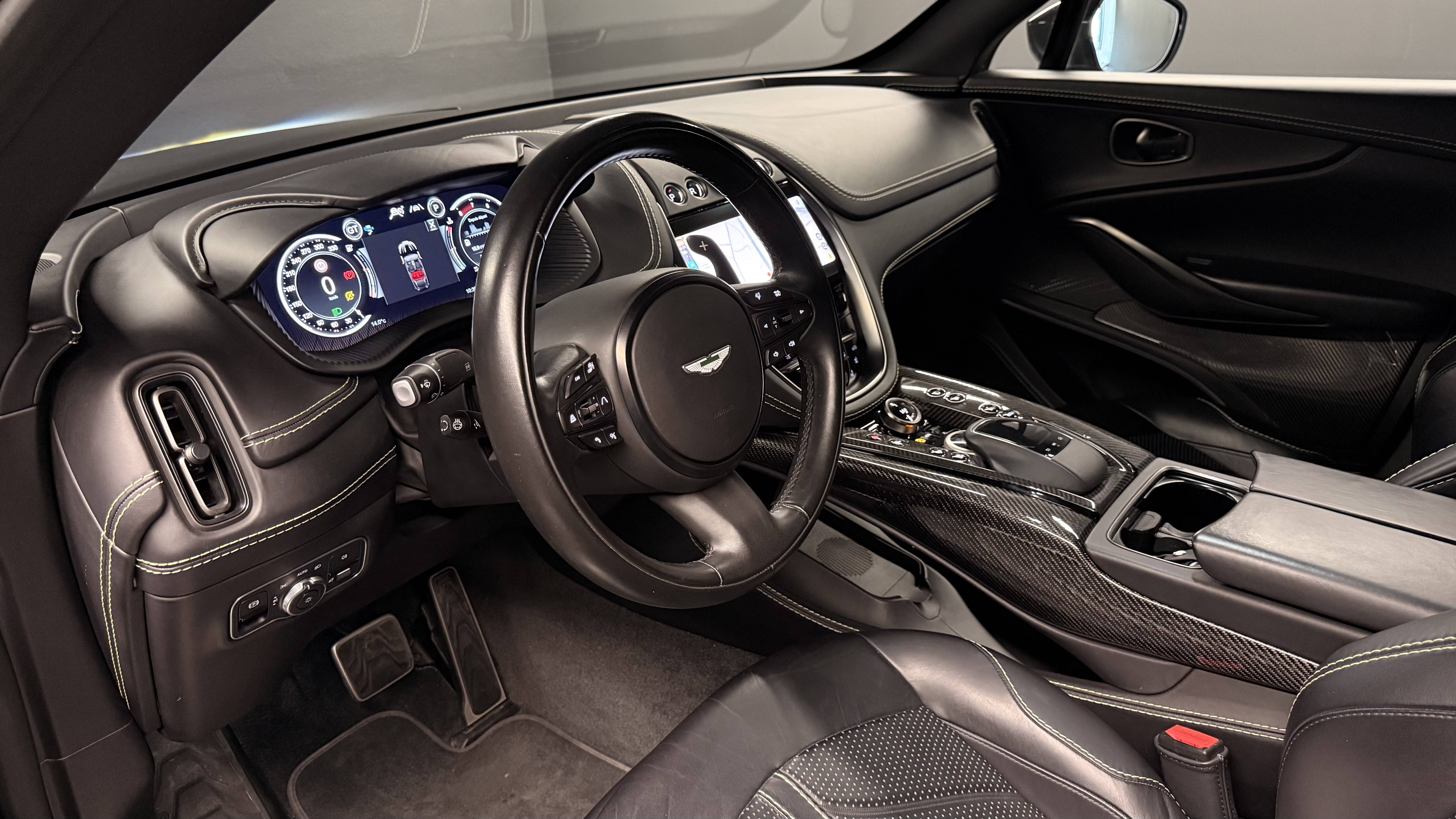 DBX707 DBX707 4.0 Biturbo V8 &mdash; 2