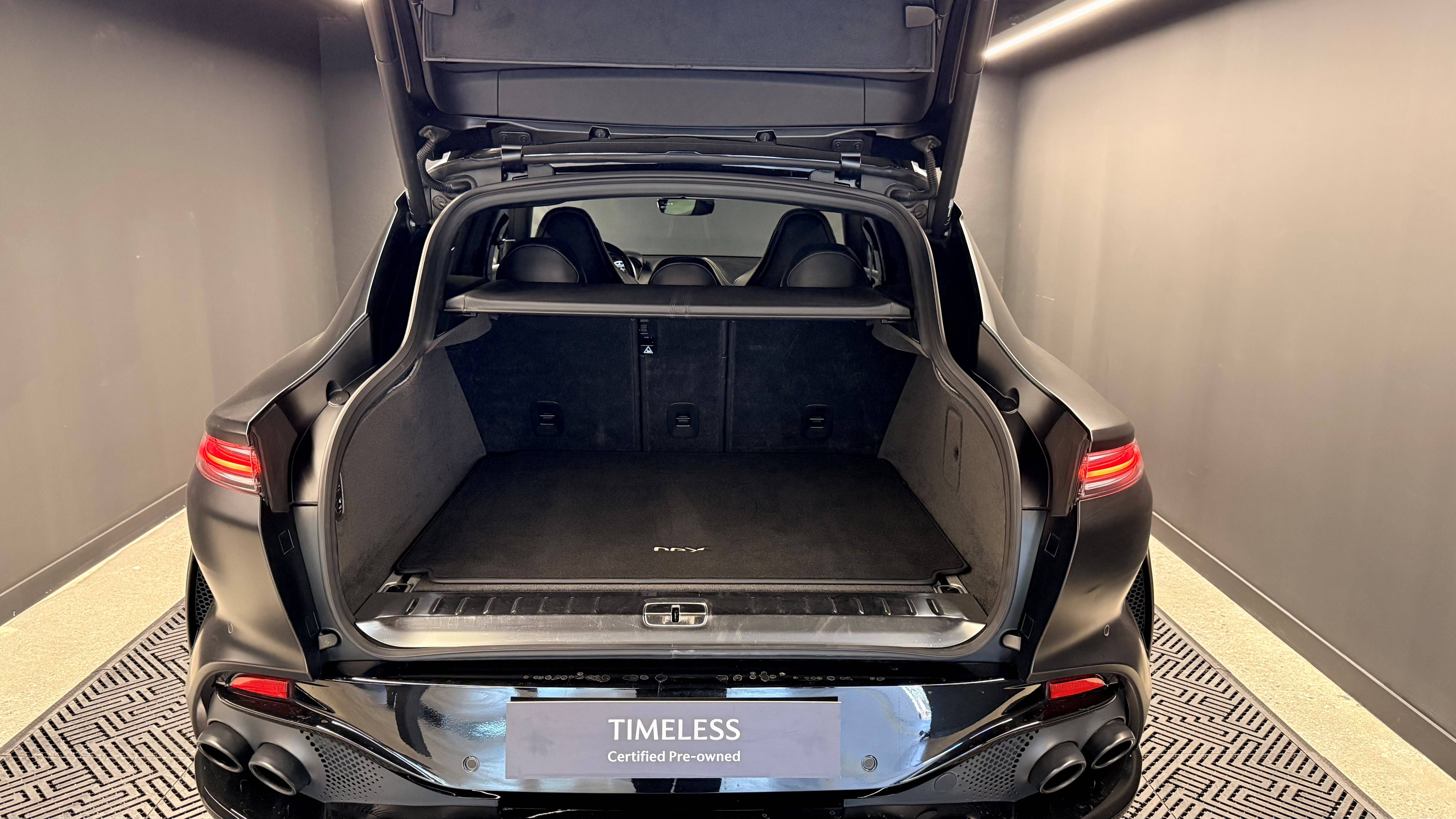 DBX707 DBX707 4.0 Biturbo V8 &mdash; 10