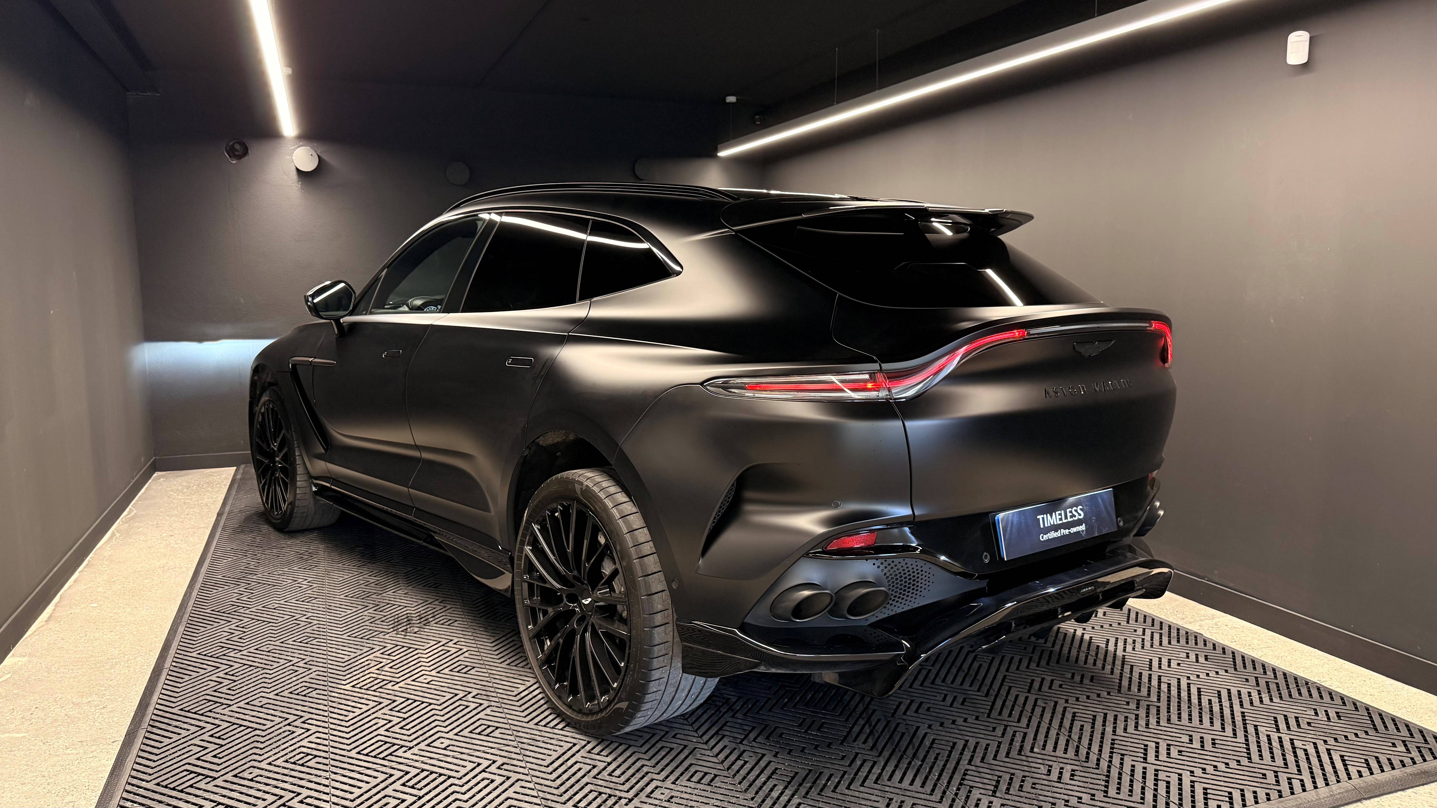 DBX707 DBX707 4.0 Biturbo V8 &mdash; 11