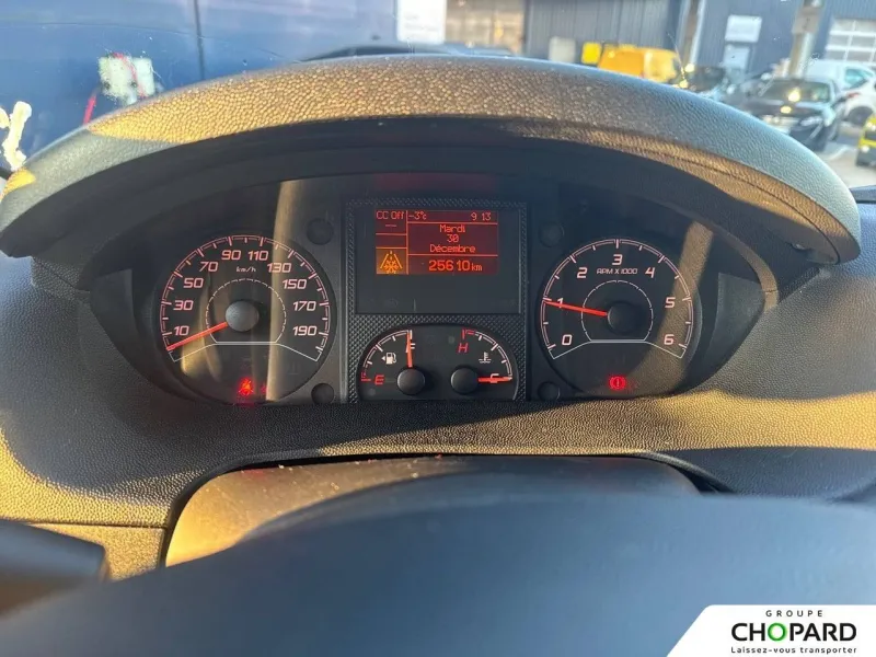 Image secondaire du véhicule 22