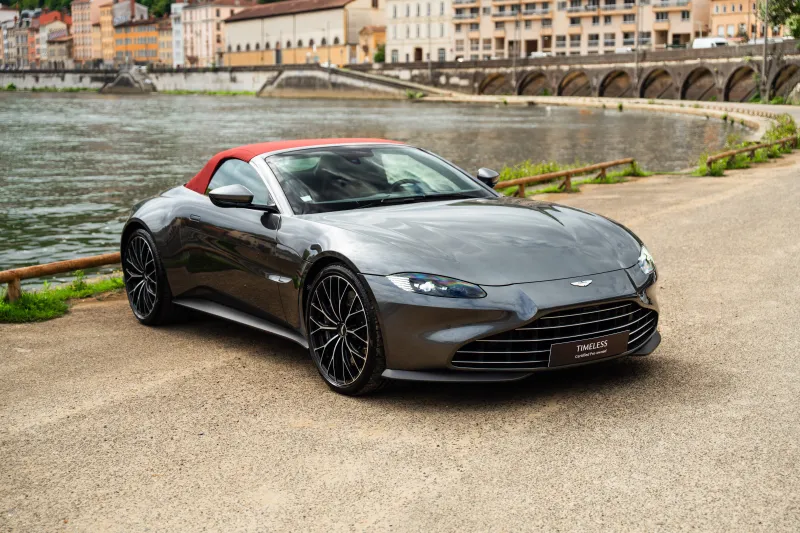 Aston Martin-VANTAGE ROADSTER-Vantage Roadster 4.0 Biturbo V8 510 ch BVA8 Aston Martin-VANTAGE ROADSTER-d'occasion chez Aston Martin Lyon