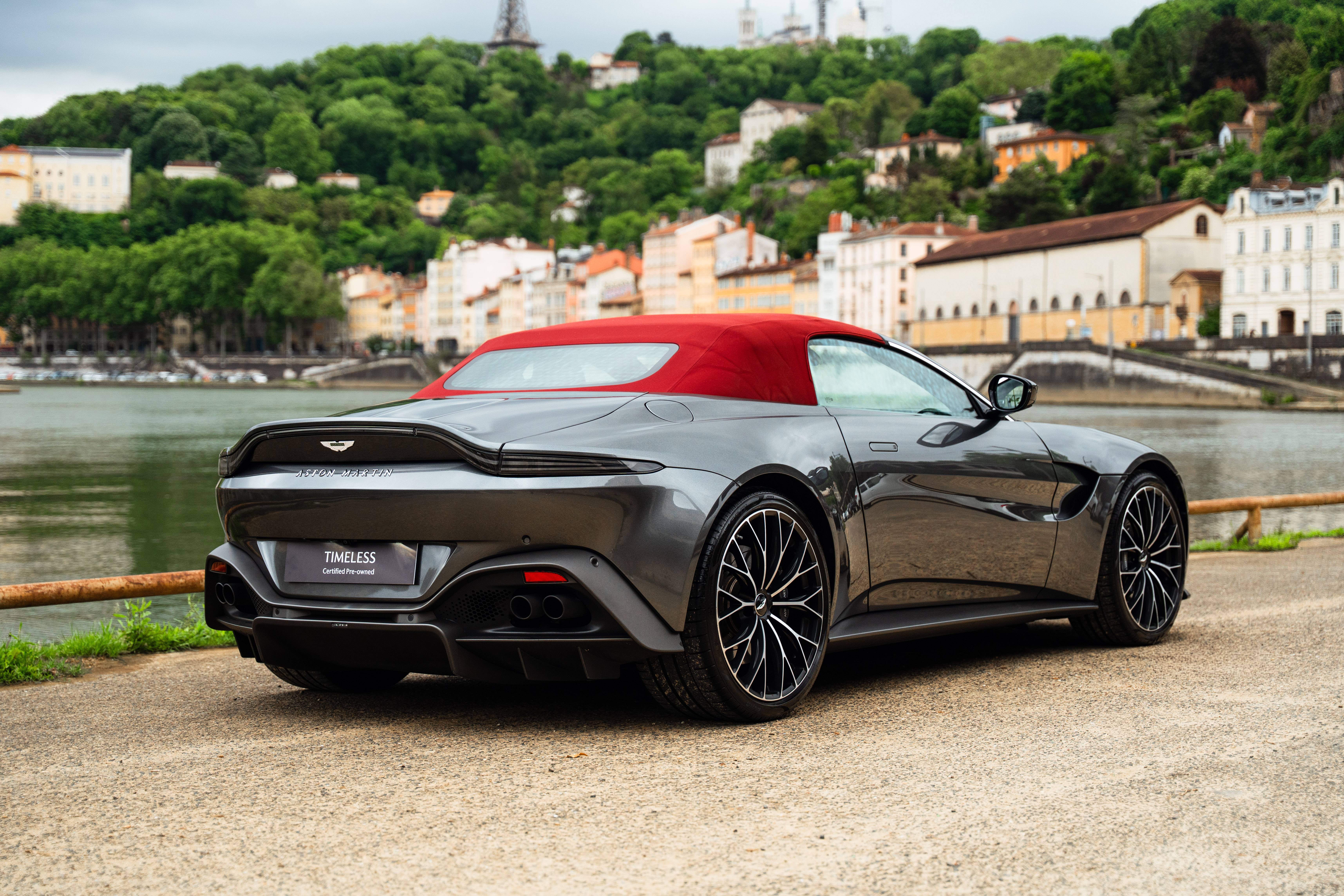 VANTAGE ROADSTER Vantage Roadster 4.0 Biturbo V8 510 ch BVA8 &mdash; 2